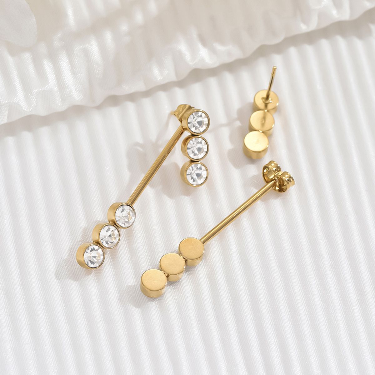 Modern loop earrings